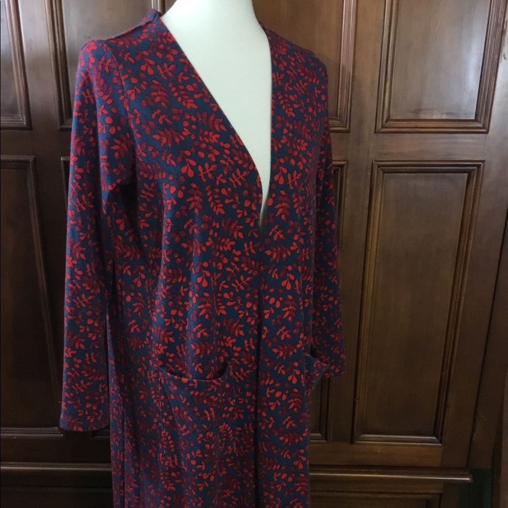 Womens LuLaRoe Sarah Size M Blue With Gorgeous pat